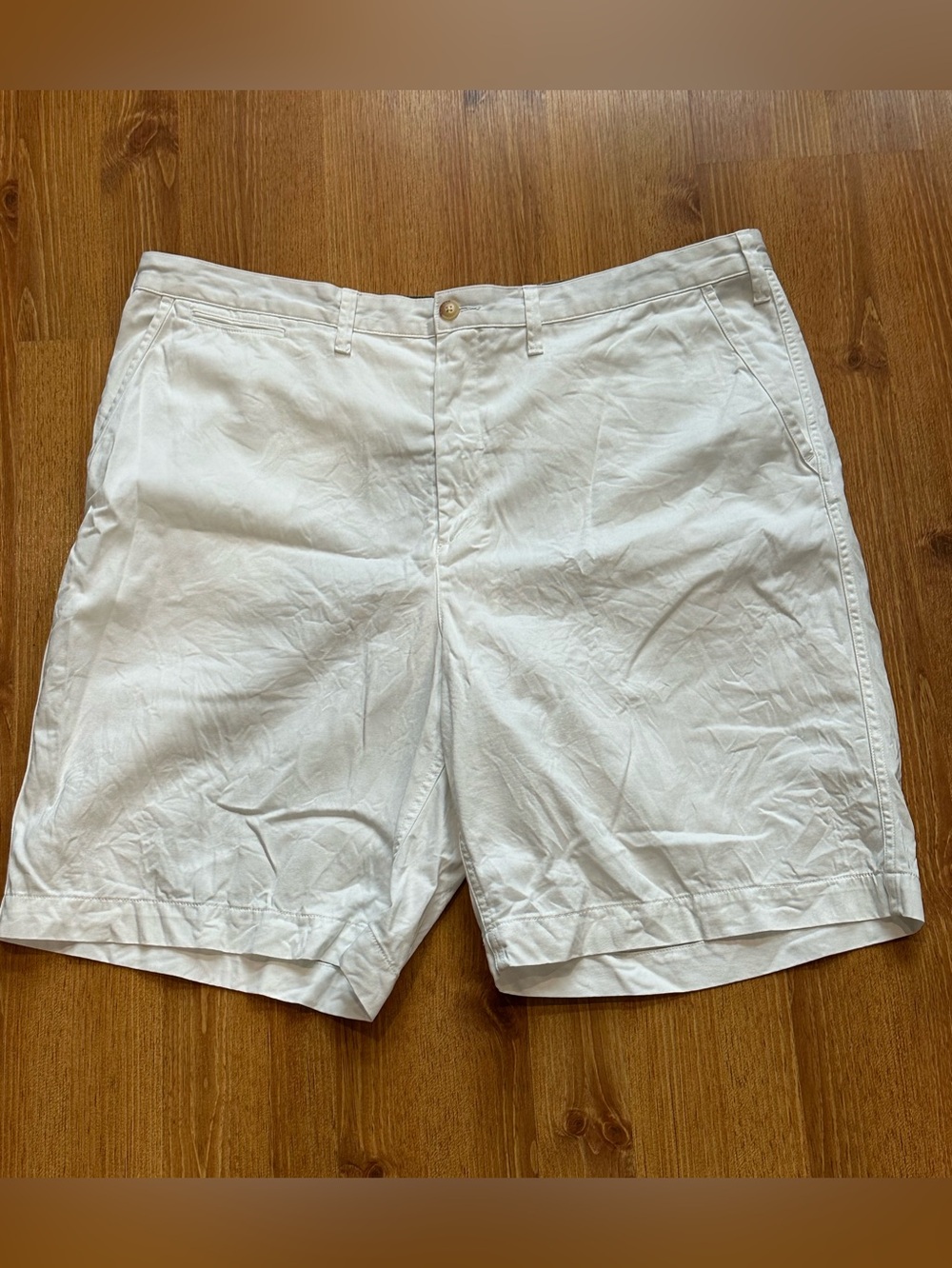 Polo Ralph Lauren White chino Relaxed Fit Shorts
Men’s Size 42